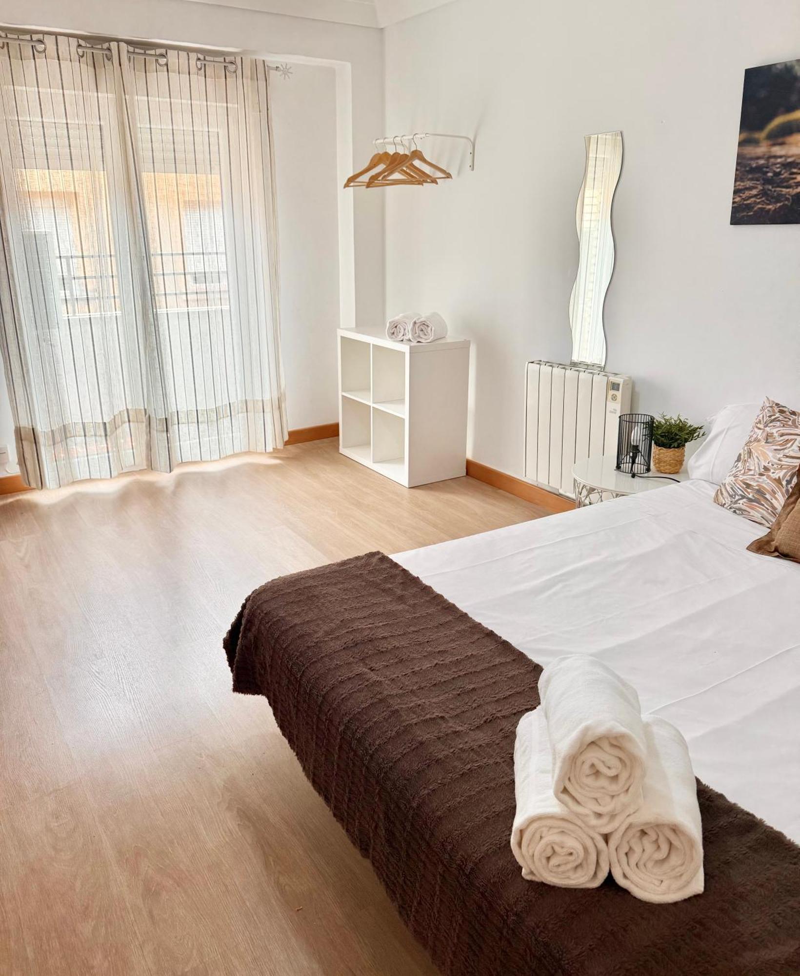 Apartamento Ana Isabel Saragozza Esterno foto